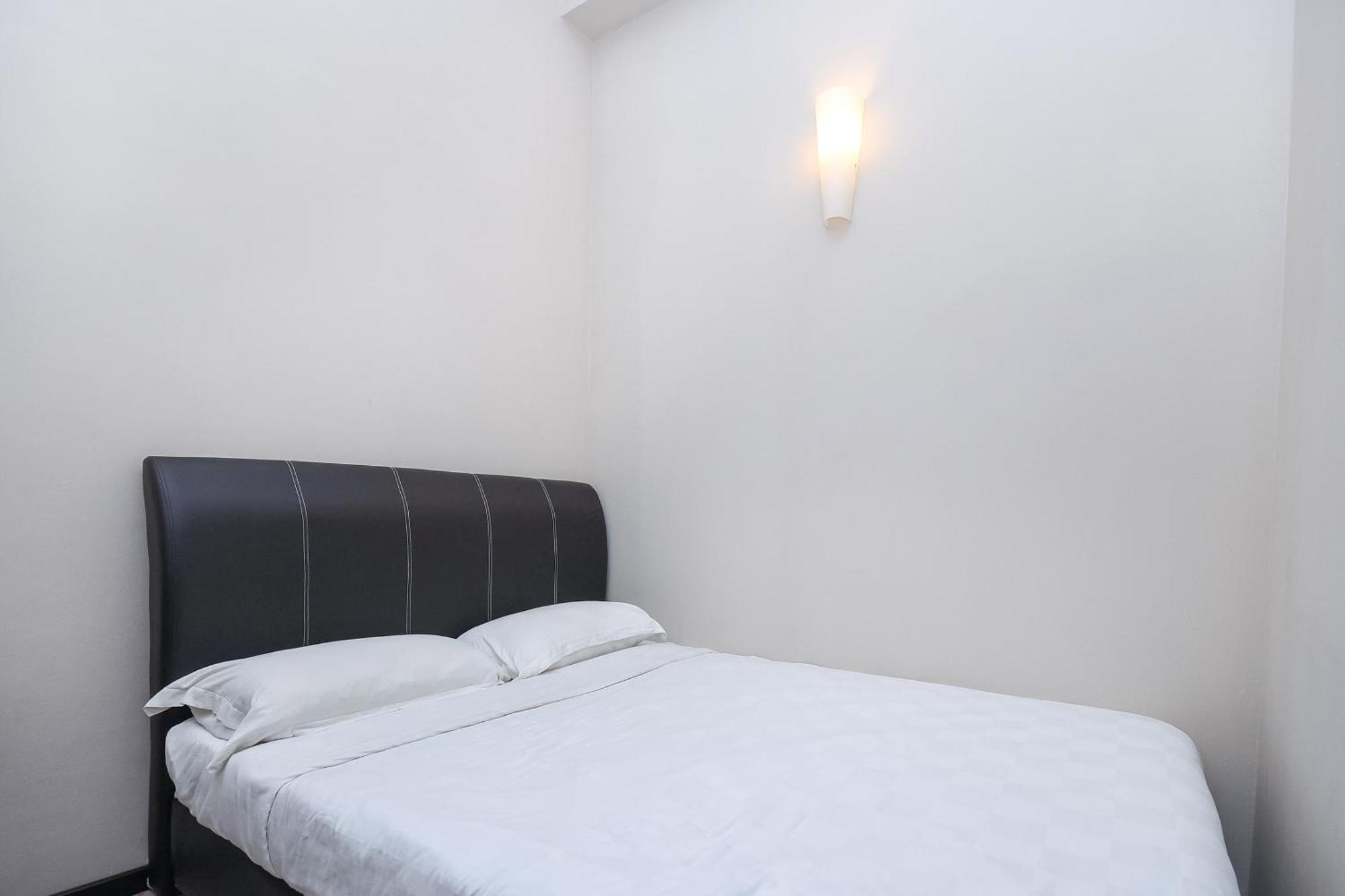 Spot On 89838 Lm Residence Мири Экстерьер фото